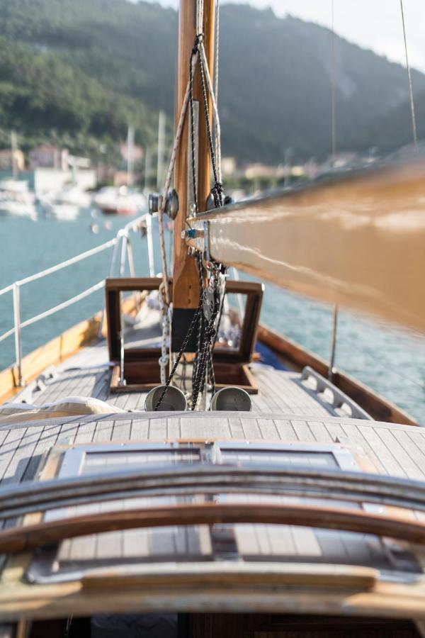 B&B Vela D'Epoca Parvati By Portido Porto Venere Luaran gambar